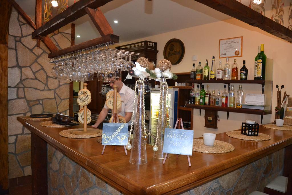 Penzion A Restaurace Stare Casy Horní Bečva Екстериор снимка